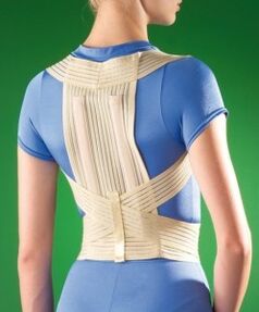 Bandage orthopédique pour l'ostéochondrose de la région thoracique
